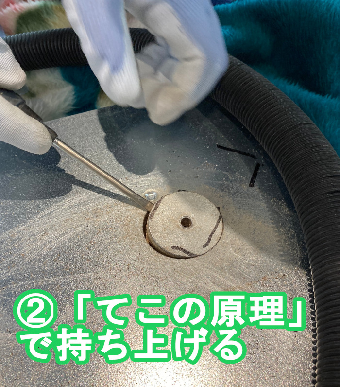 足ウラぽかぽかOAフロア用工事解説
穴開け②